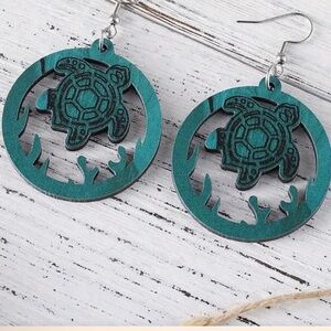 Tropical Ocean Style Wooden Turtle Earrings NWOT